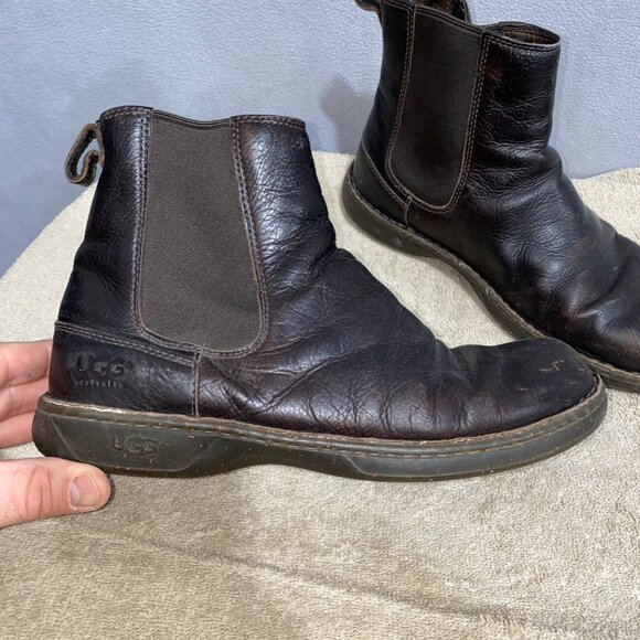 UGG Australia McKay Chelsea Boots Mens 9 Brown Leather Slip On Ankle Boots